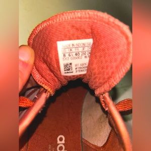 Women’s Adidas N-58823 size 8 Pink sneakers